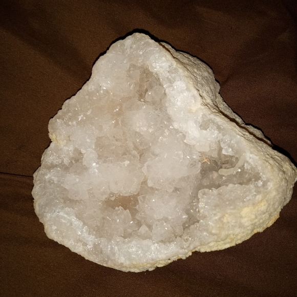 Clear quartz geode firm price - Picture 3 of 7